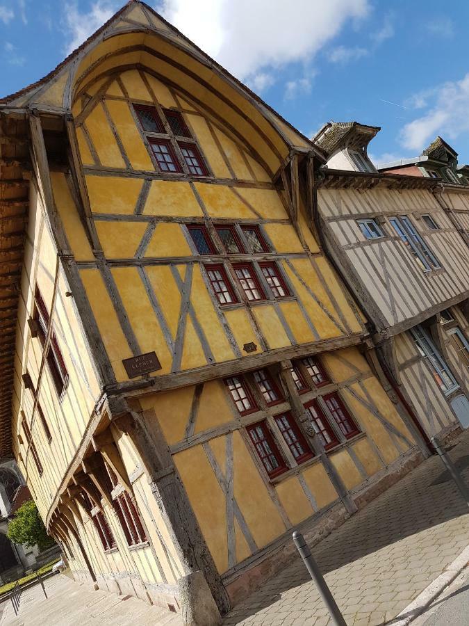 Appartement Du Vieux トロワ エクステリア 写真