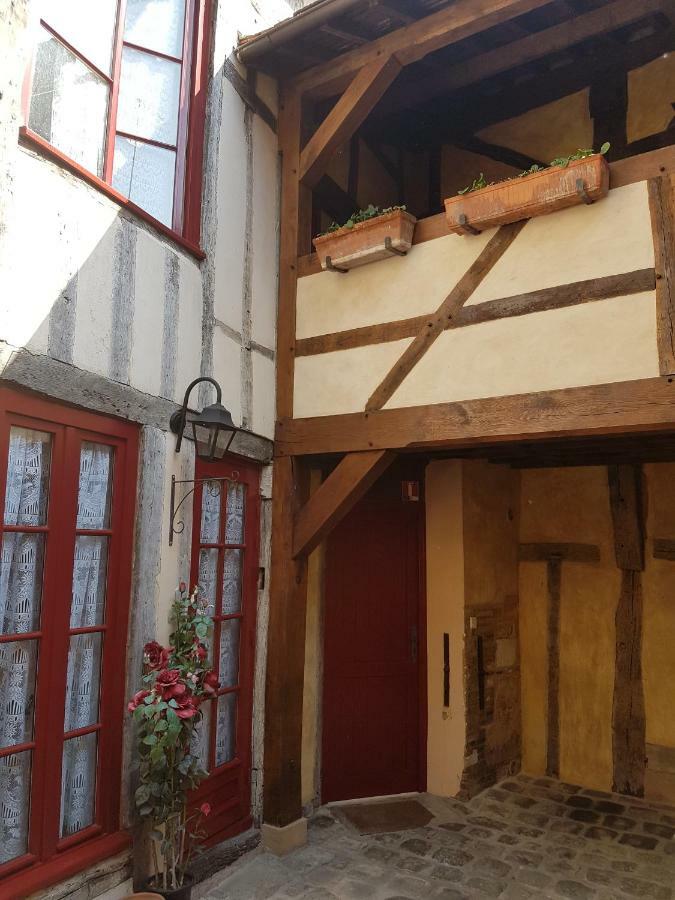 Appartement Du Vieux トロワ エクステリア 写真
